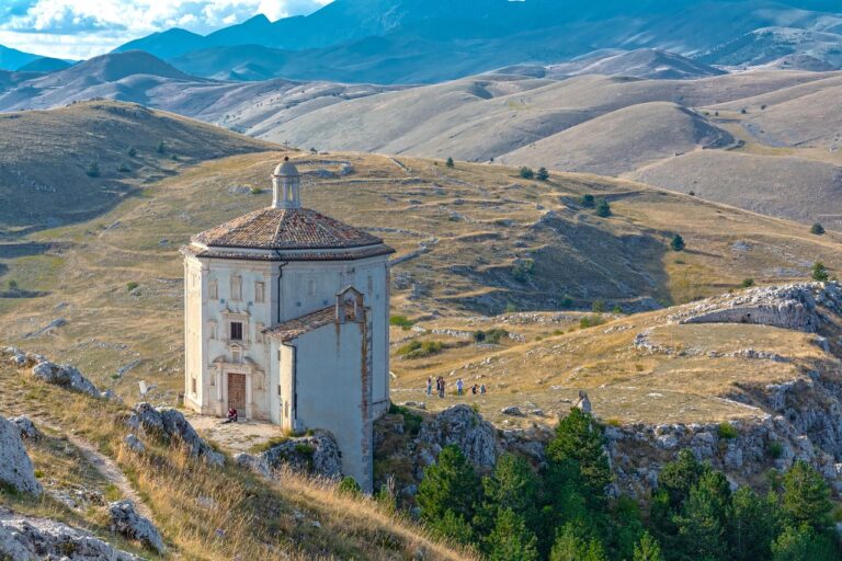 Vacanze in Abruzzo: 7 posti che i turisti non conoscono ancora