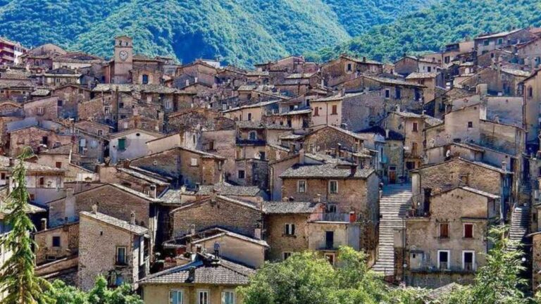 Borgo dell'Appennino dove vivono solo 8 persone: la festa di paese che resiste